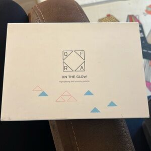 OFRA On the Glow Highlighting and Bronzing Palette